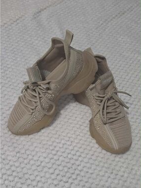 Steve Madden women’s  Taupe Sparkle Knit Platform Sneakers